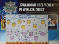 plakat „Świadomi i bezpieczni w wielkiej sieci”